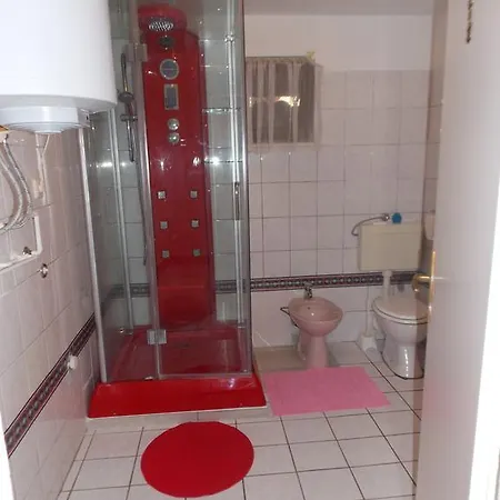 Grebenar Apartment *
