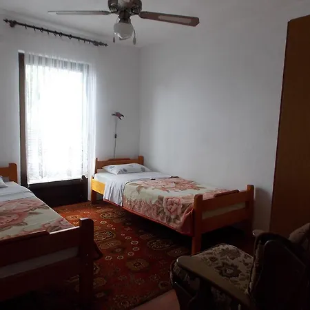 Grebenar Apartment *