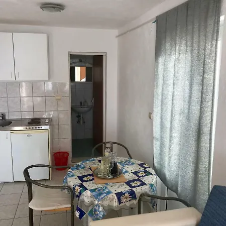 Grebenar Apartment *